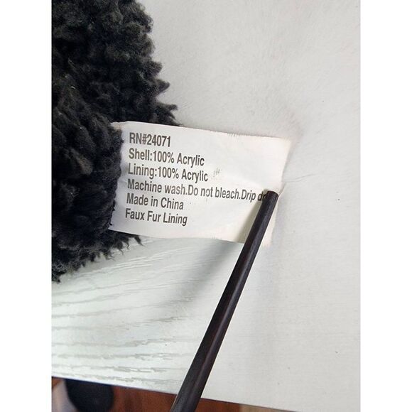 Pom Style Winter Hat, Grey,  Adult One Size - Picture 6 of 6